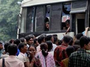 india bus crowding